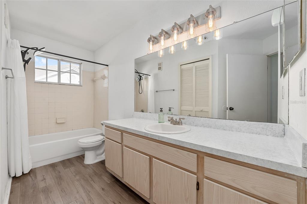 3705 Southwest 27th Street, Unit 828 Gainesville, FL 32608 - Photo 10 of 24