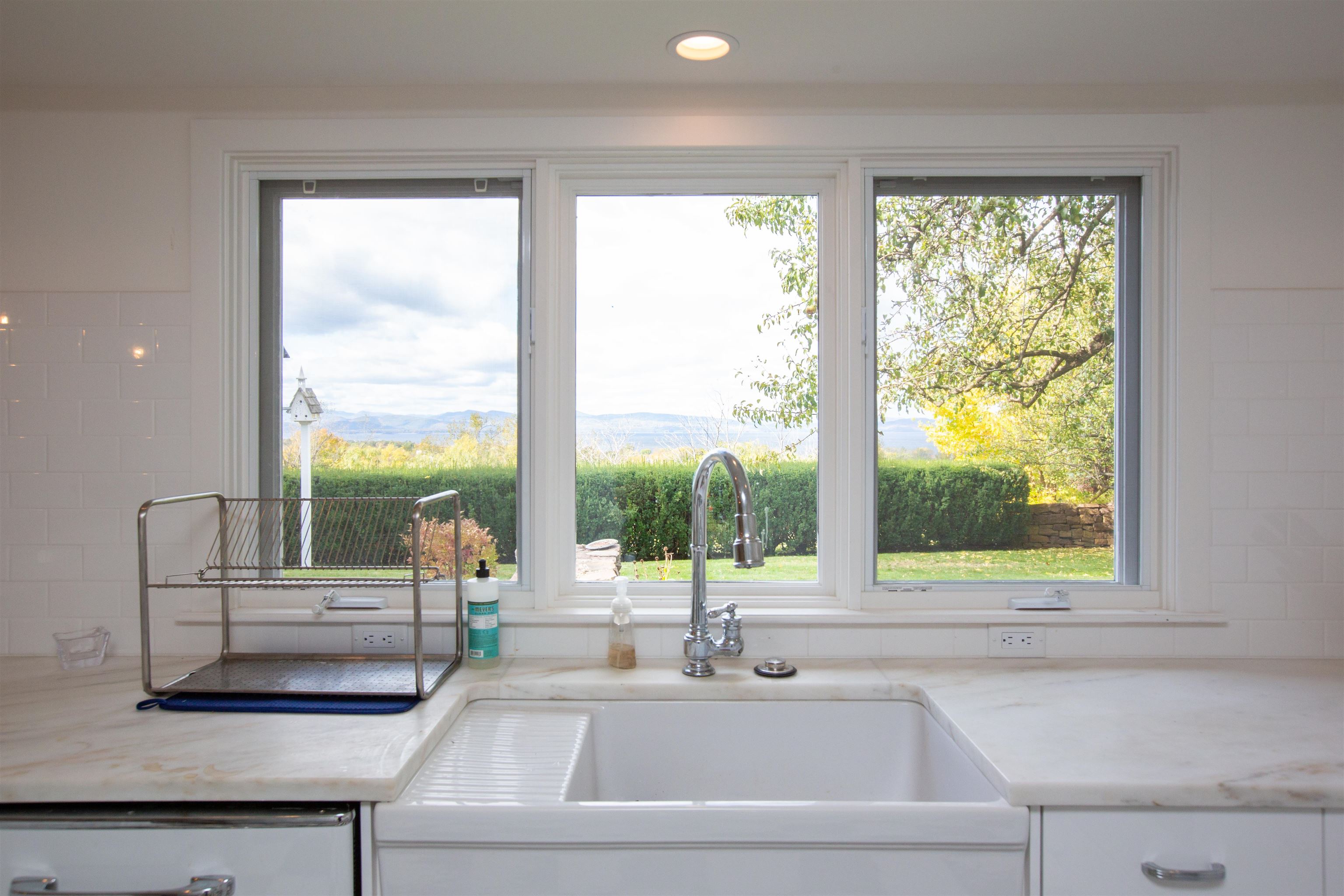 151 Crescent Road Burlington, VT 05401 - Photo 12 of 34