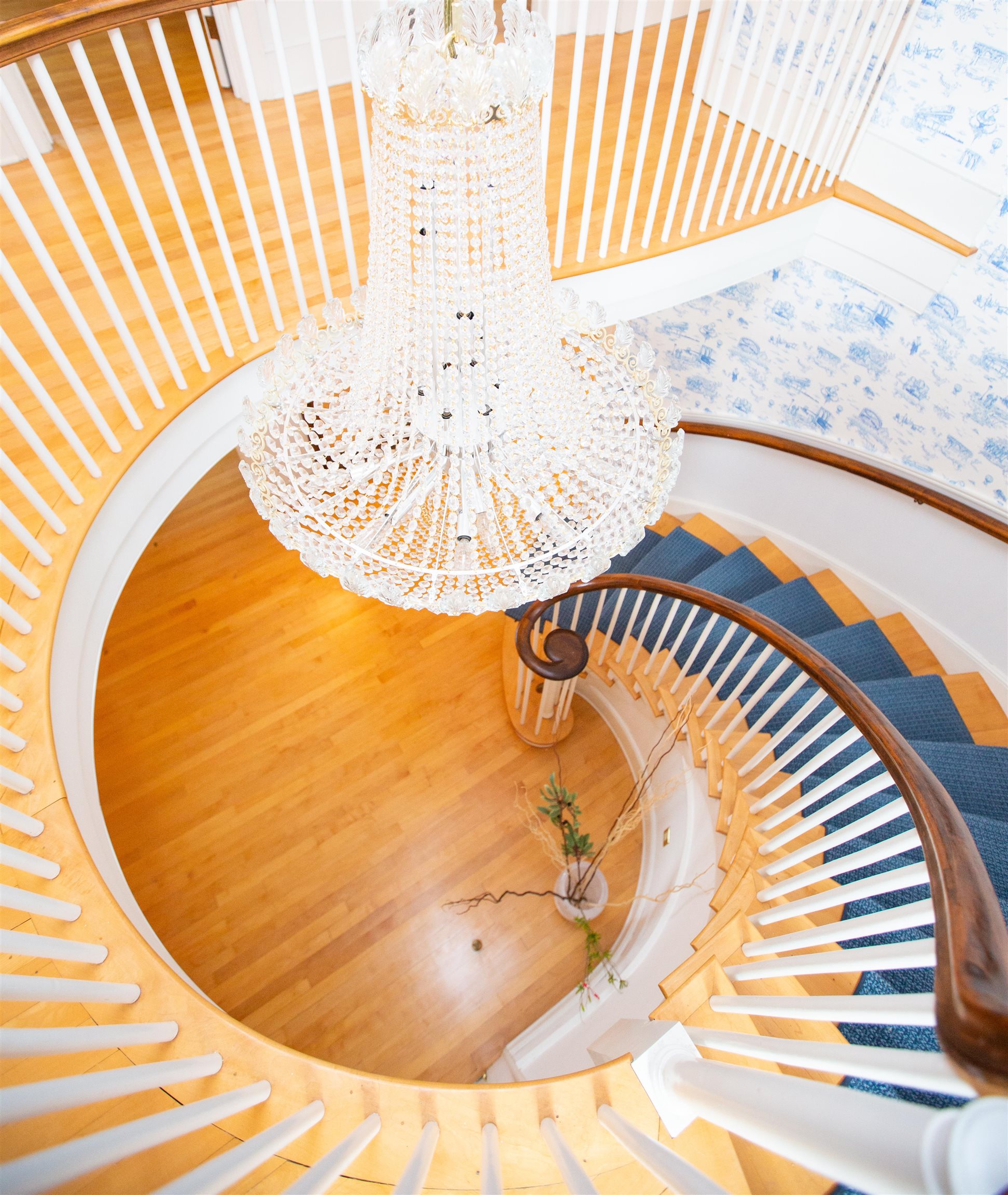 151 Crescent Road Burlington, VT 05401 - Photo 5 of 34