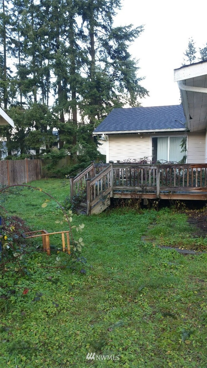 12110 Gibson Road Everett, WA 98204 - Photo 6 of 6 Gallery Image 6