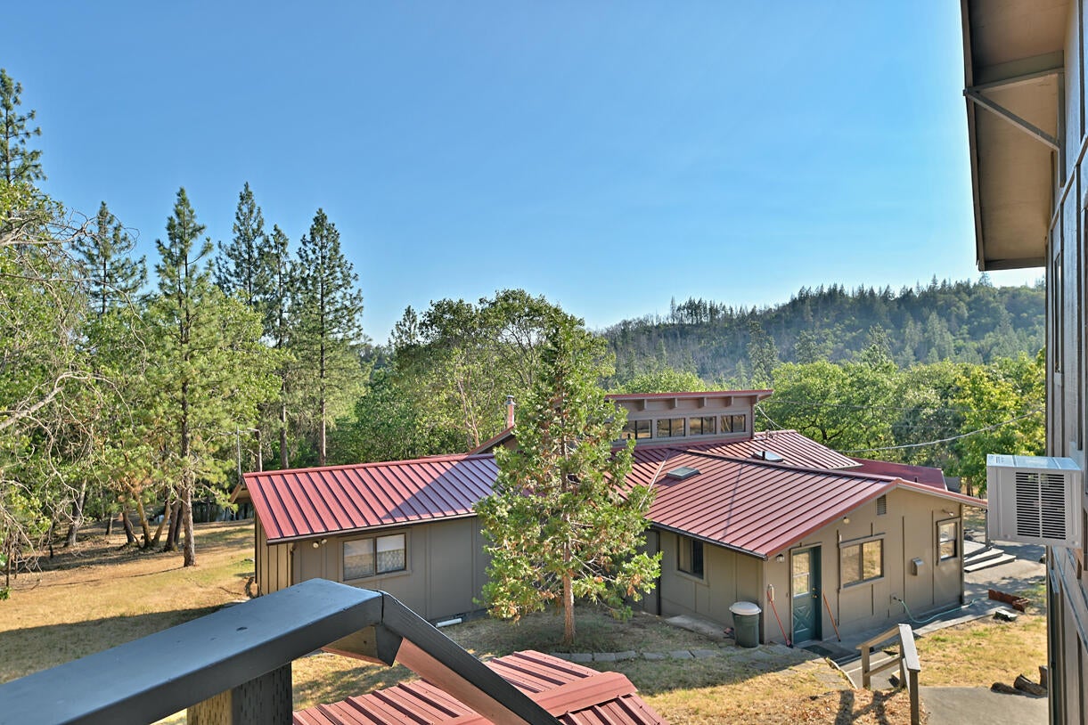 7400 Hugo Road Grants Pass, OR 97526 - Photo 38 of 48 DSC_4344