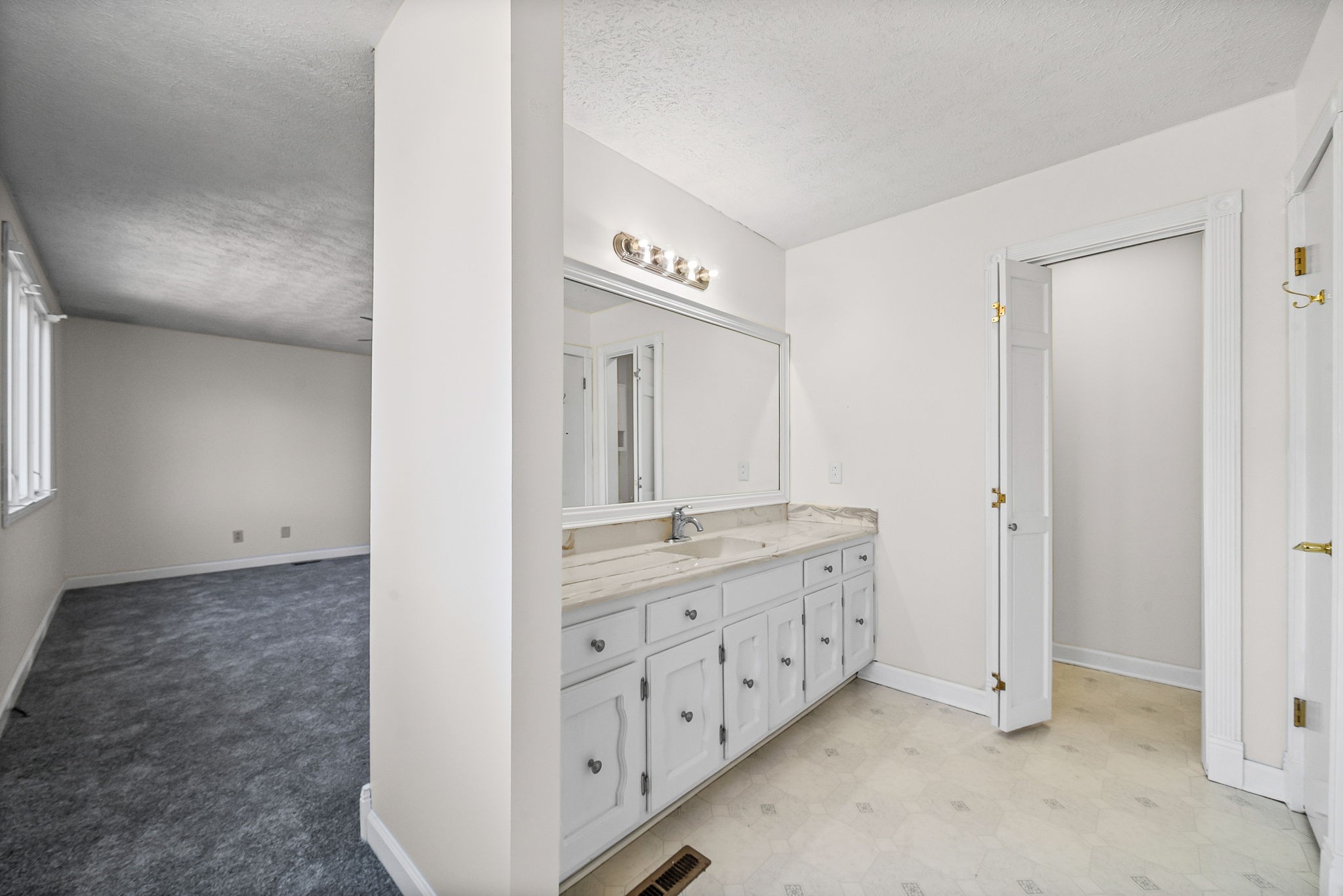 938 Belmont Road Clarksville, TN 37040 - Photo 18 of 52