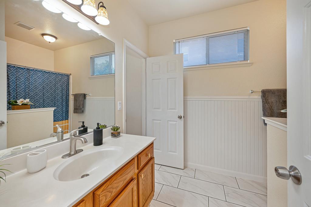 5621 Elk Spring Way Elk Grove, CA 95758 - Photo 22 of 35