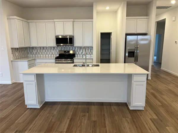 $369,990 | 2611 Pine Bluff Drive, Rosenberg, TX 77469