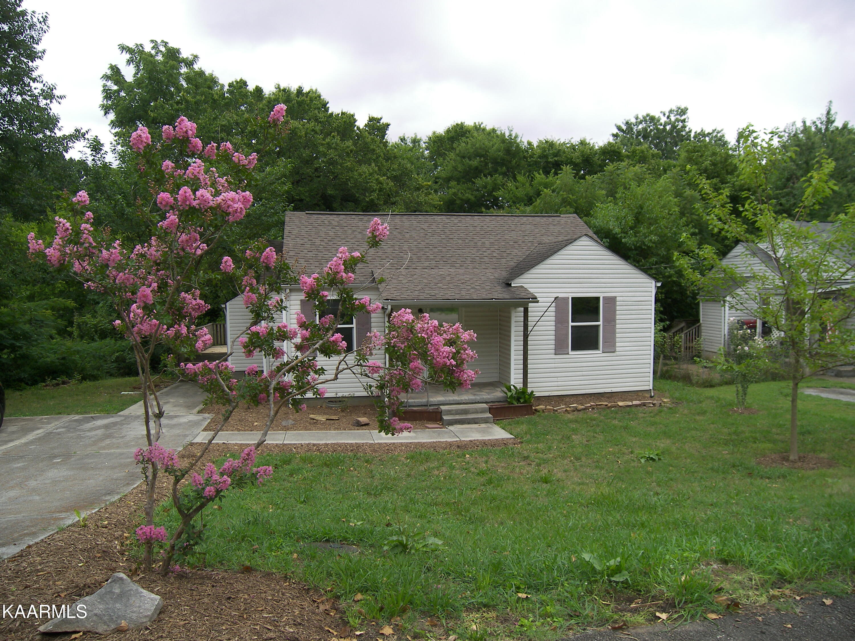 616 Hillview Road Knoxville, TN 37919 - Photo 30 of 31 100_4431