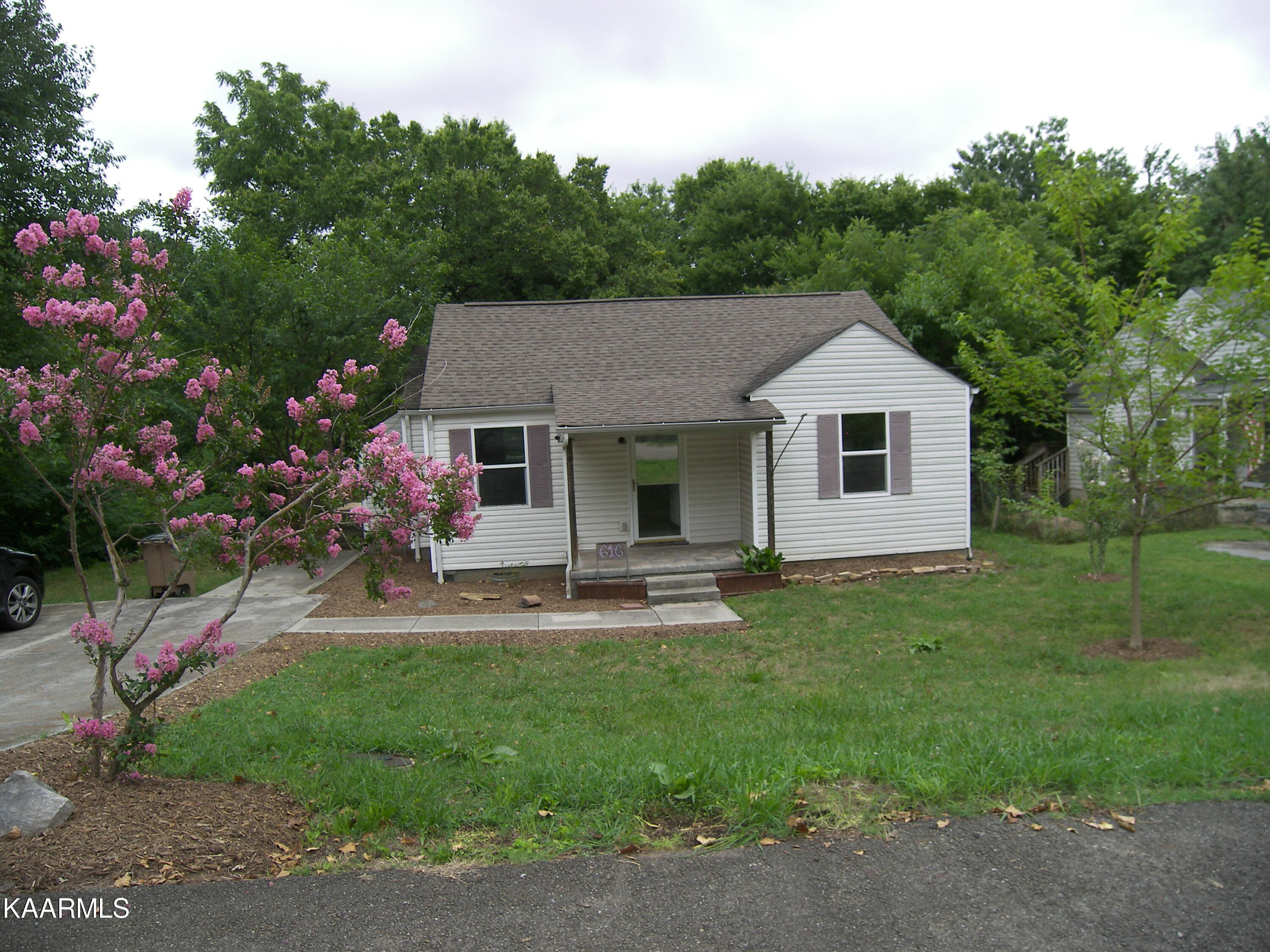 616 Hillview Road Knoxville, TN 37919 - Photo 31 of 31 100_4430
