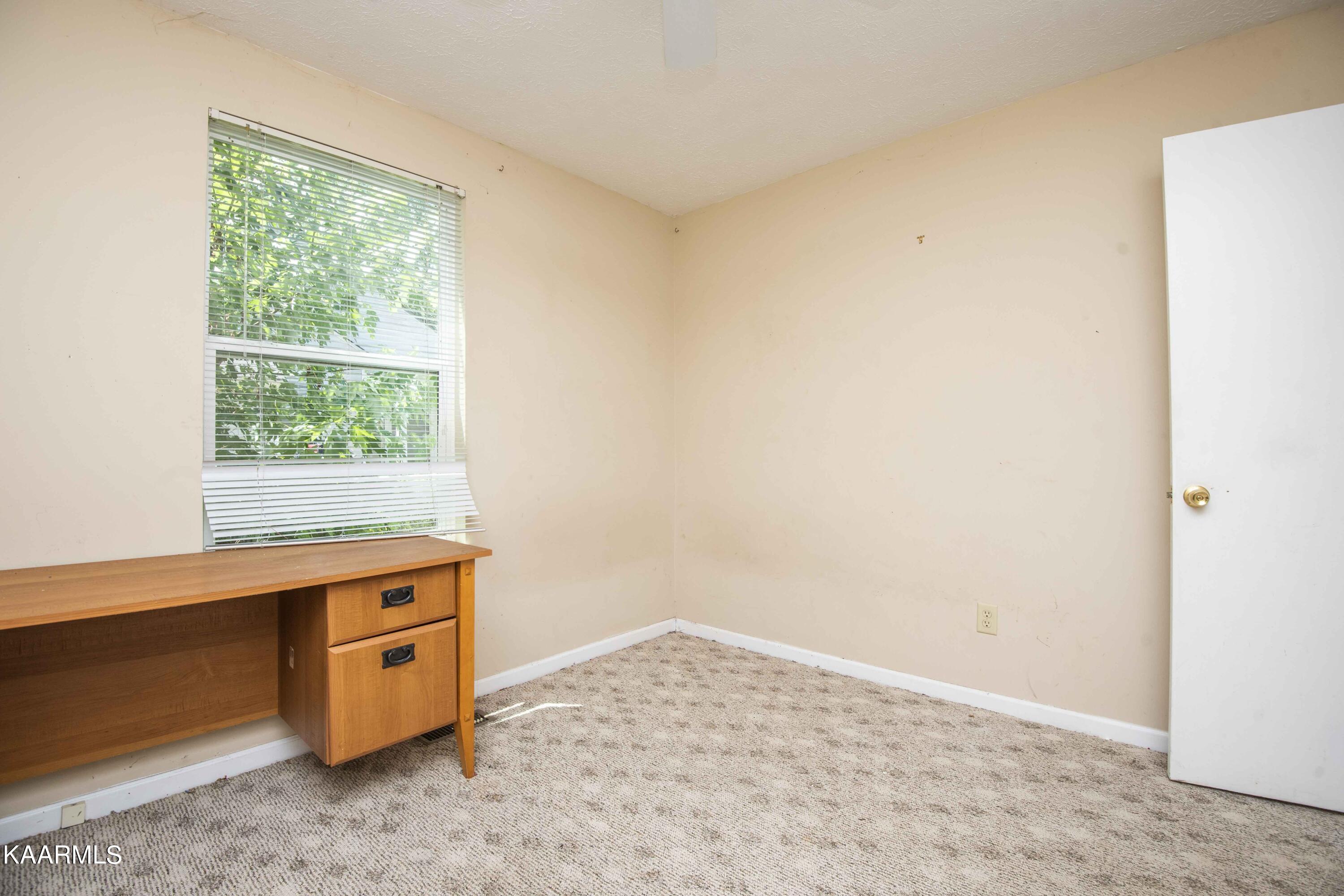 616 Hillview Road Knoxville, TN 37919 - Photo 7 of 31 bed 1_1