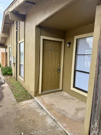 $795 | 3001 B Parker Lane, Austin, TX 78741