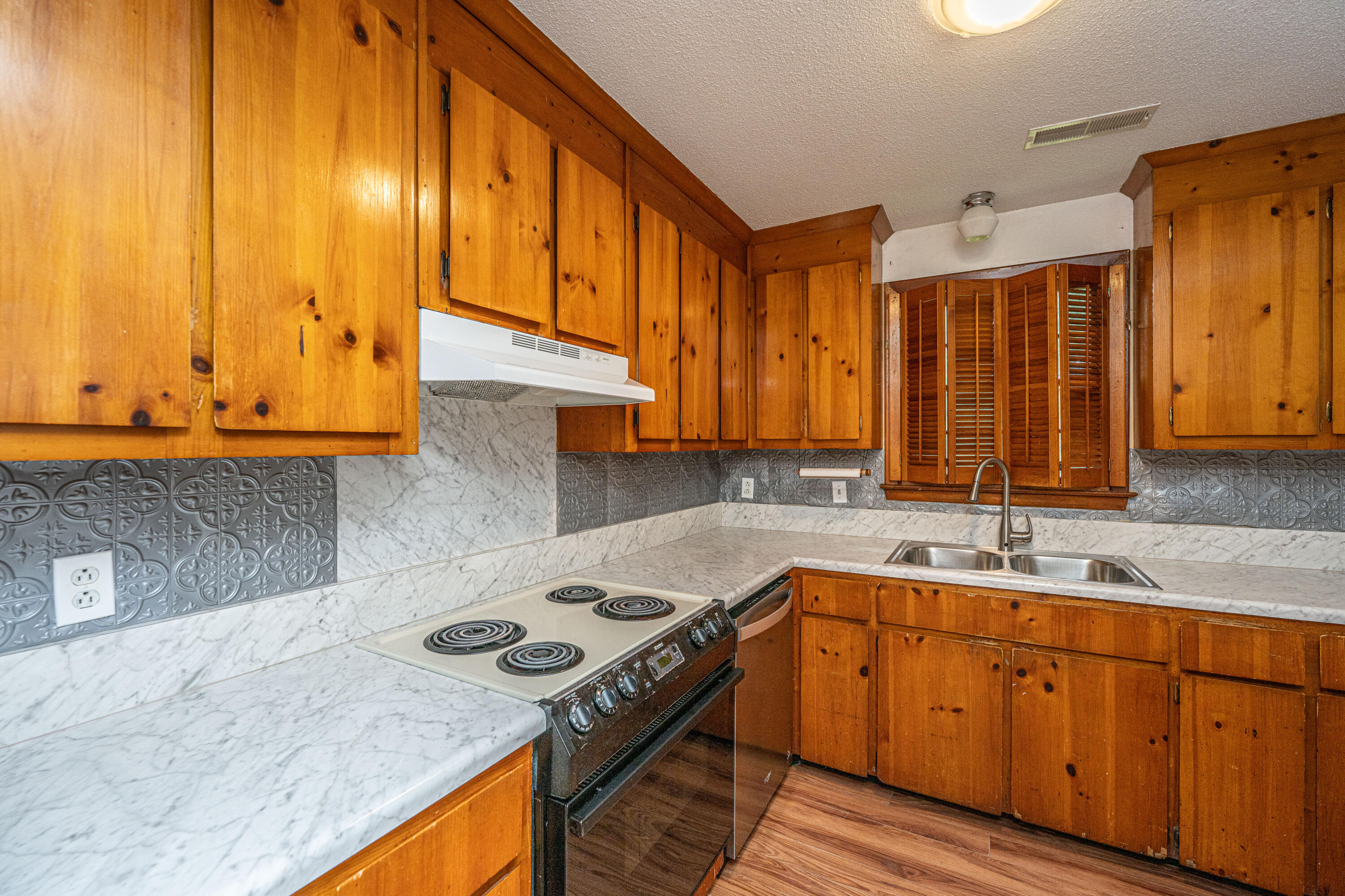 3142 Bonanza Road Charleston, SC 29414 - Photo 14 of 41 3142BonanzaRd013