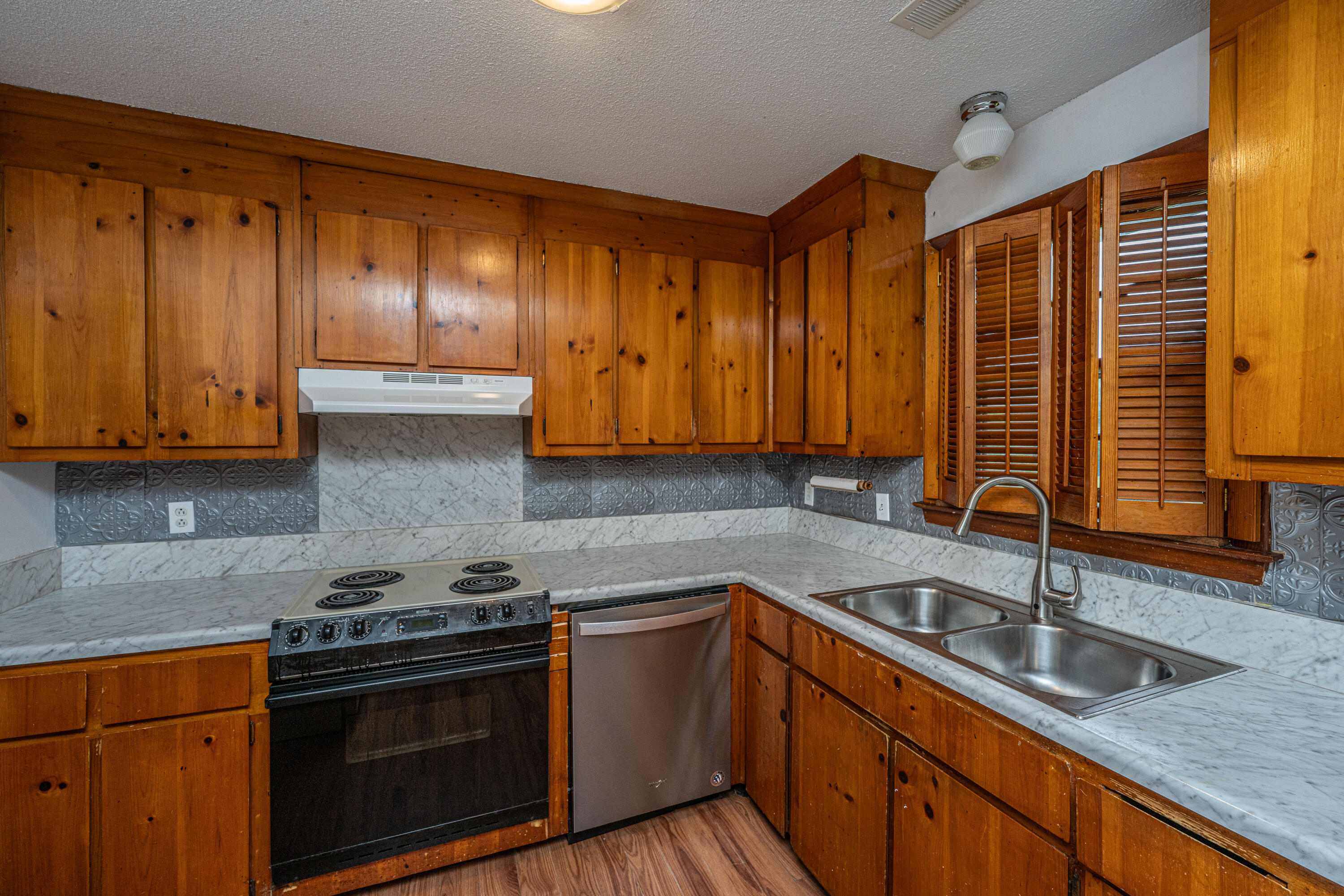 3142 Bonanza Road Charleston, SC 29414 - Photo 17 of 41 3142BonanzaRd016
