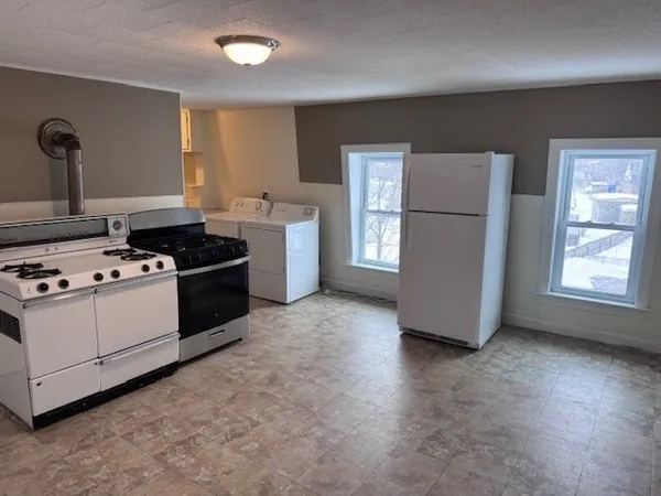$2,450 | 308 Plantation Street, Unit 3, Worcester, MA 01604