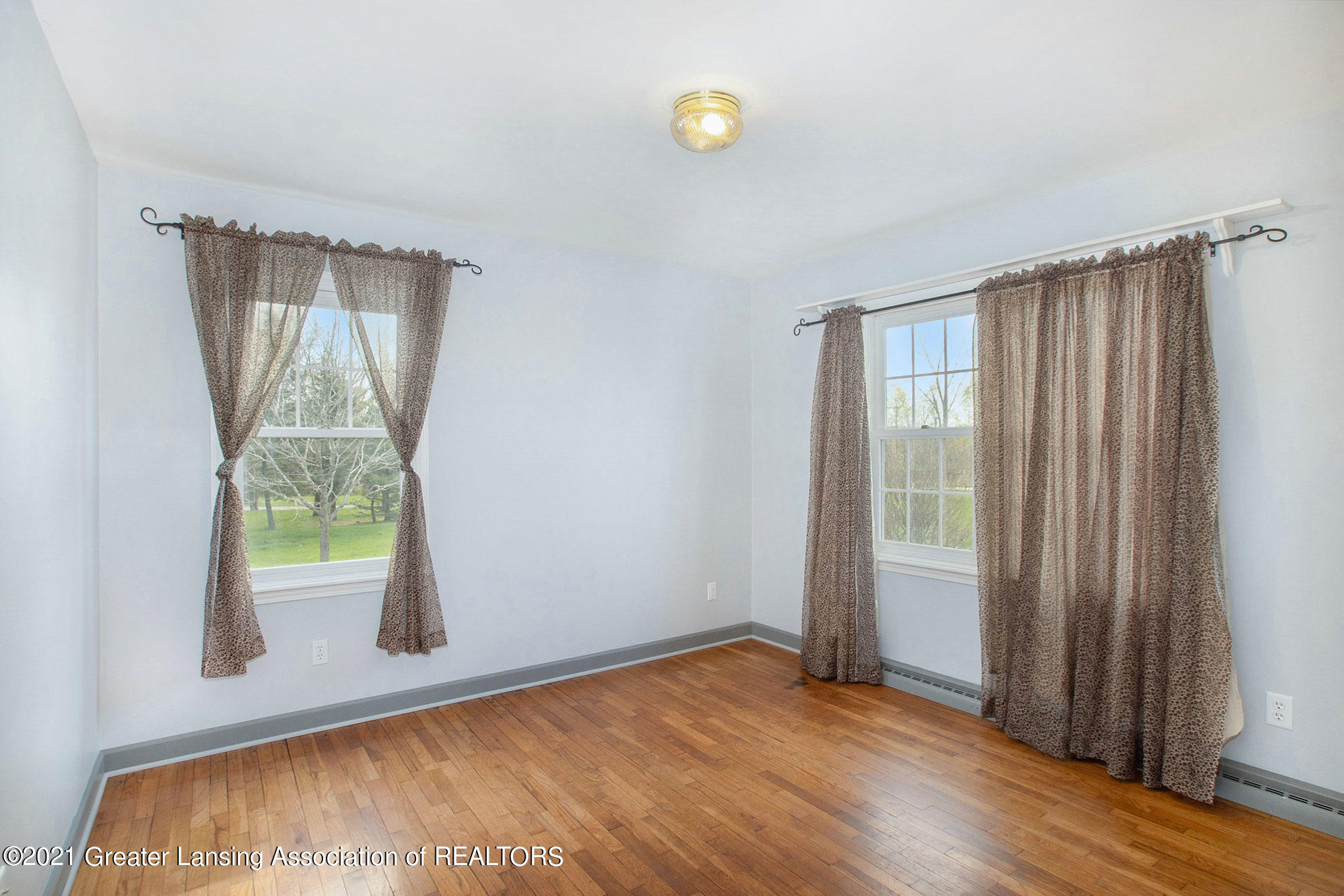 6252 Curtice Road Eaton Rapids, MI 48827 - Photo 46 of 49 Bedroom 3