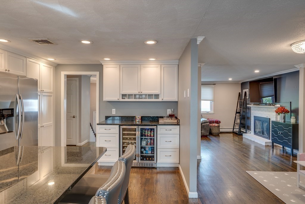 22 Sable Road Salem, MA 01970 - Photo 4 of 28 Gallery Image 4