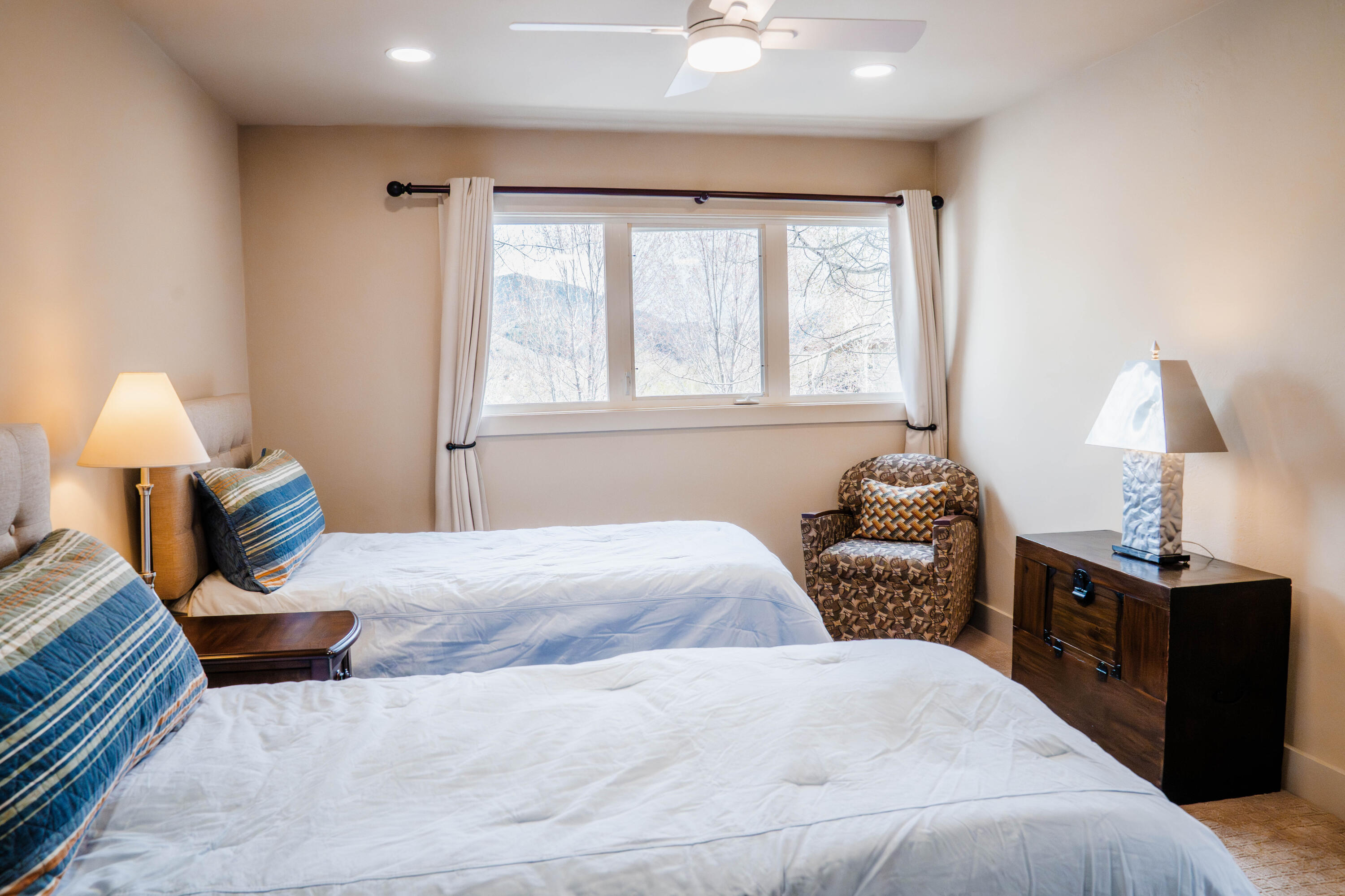 291 South 3rd Avenue, Unit 25 Ketchum, ID 83340 - Photo 14 of 19 Main floor bedroom