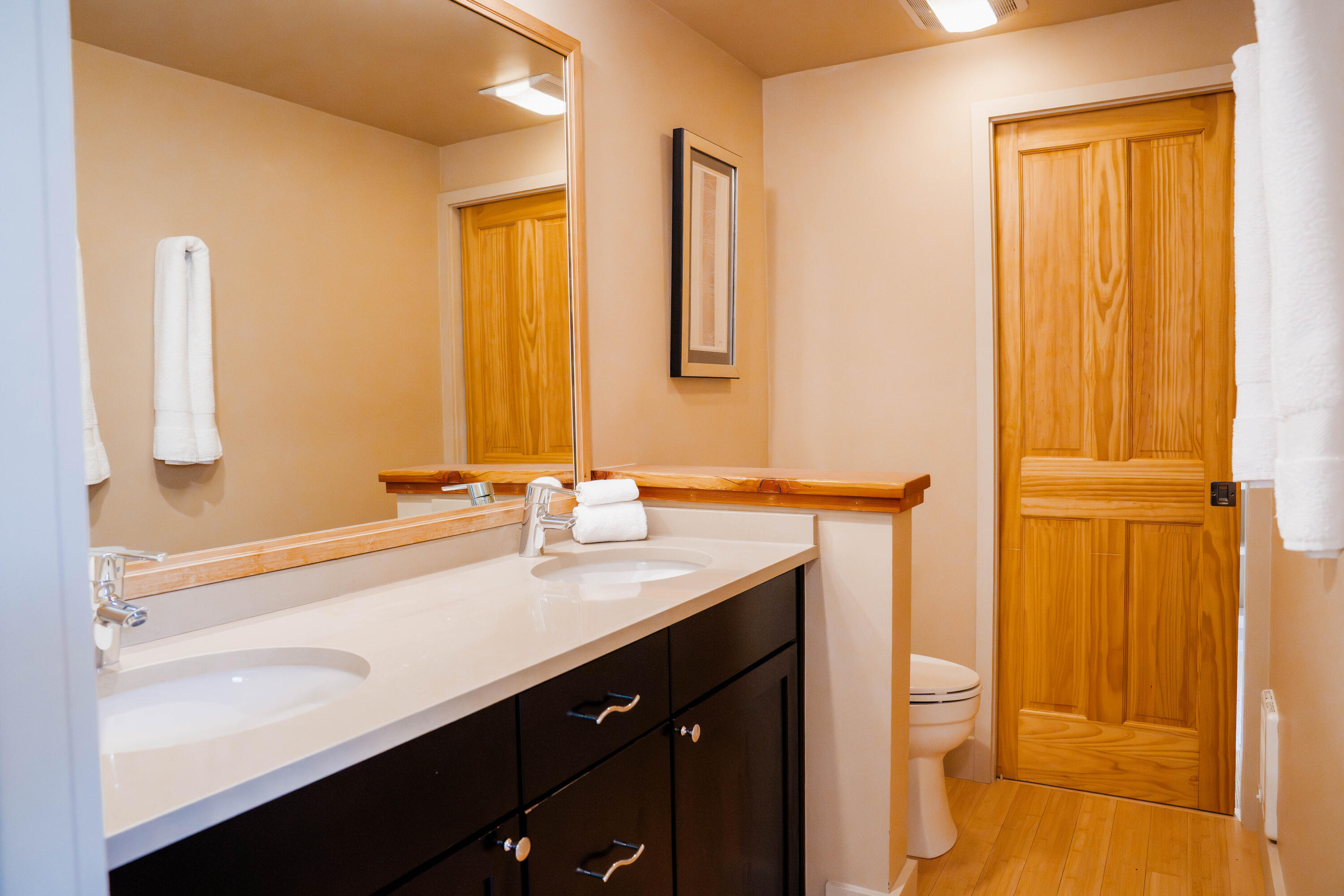 291 South 3rd Avenue, Unit 25 Ketchum, ID 83340 - Photo 17 of 19 2nd floor bath