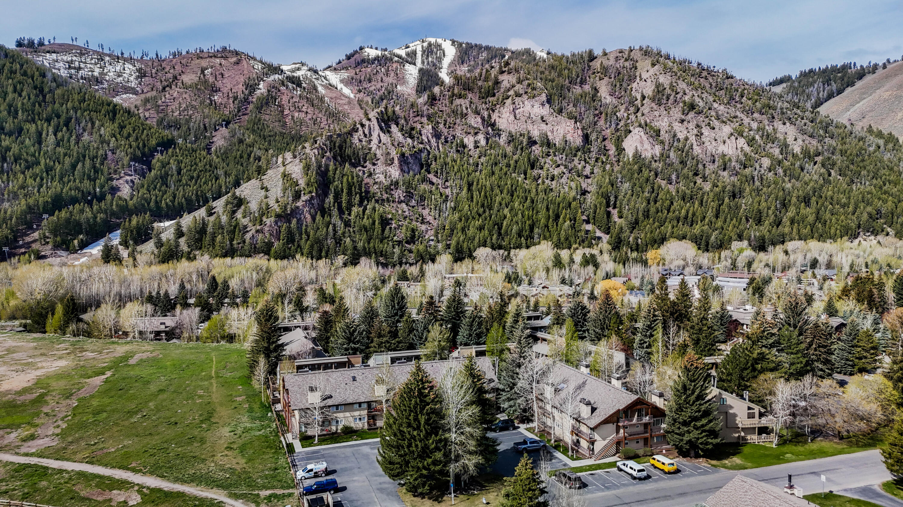 291 South 3rd Avenue, Unit 25 Ketchum, ID 83340 - Photo 4 of 19 River Run Access