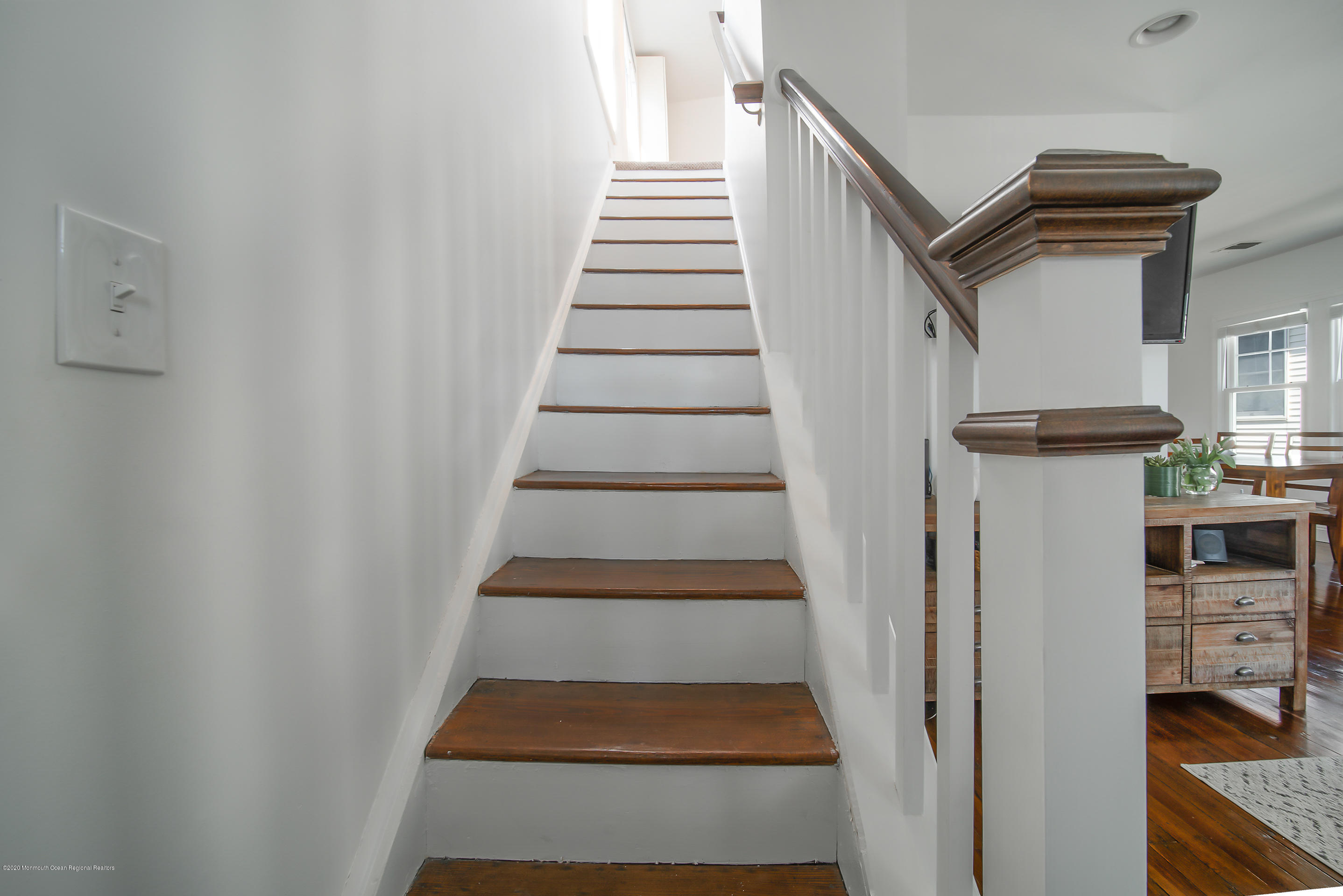 22 Cornwall Street Highlands, NJ 07732 - Photo 13 of 24 a view of entryway