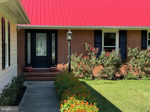 $1,299,995 | 404 Woodbrook Road, Lancaster, VA 22503