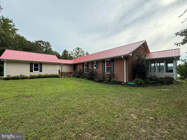 $1,299,995 | 404 Woodbrook Road, Lancaster, VA 22503
