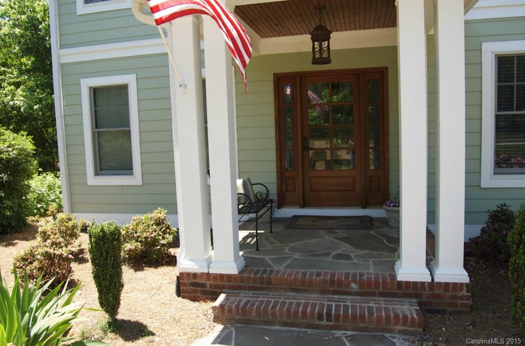190 Kimberly Road Davidson, NC 28036 - Photo 4 of 21 a front view of a house