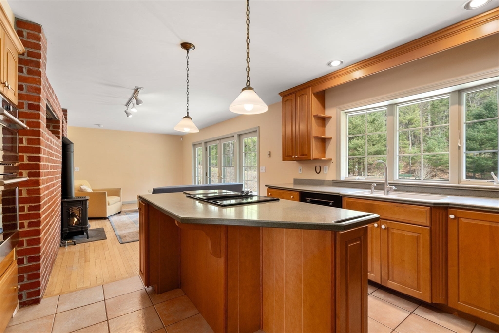 92 Allen Hill Road Brimfield, MA 01010 - Photo 13 of 39