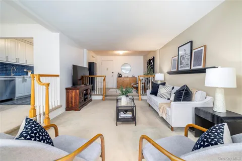 $650,000 | 522 Shore Road, Unit 6C, Long Beach, NY 11561