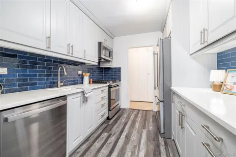 $650,000 | 522 Shore Road, Unit 6C, Long Beach, NY 11561