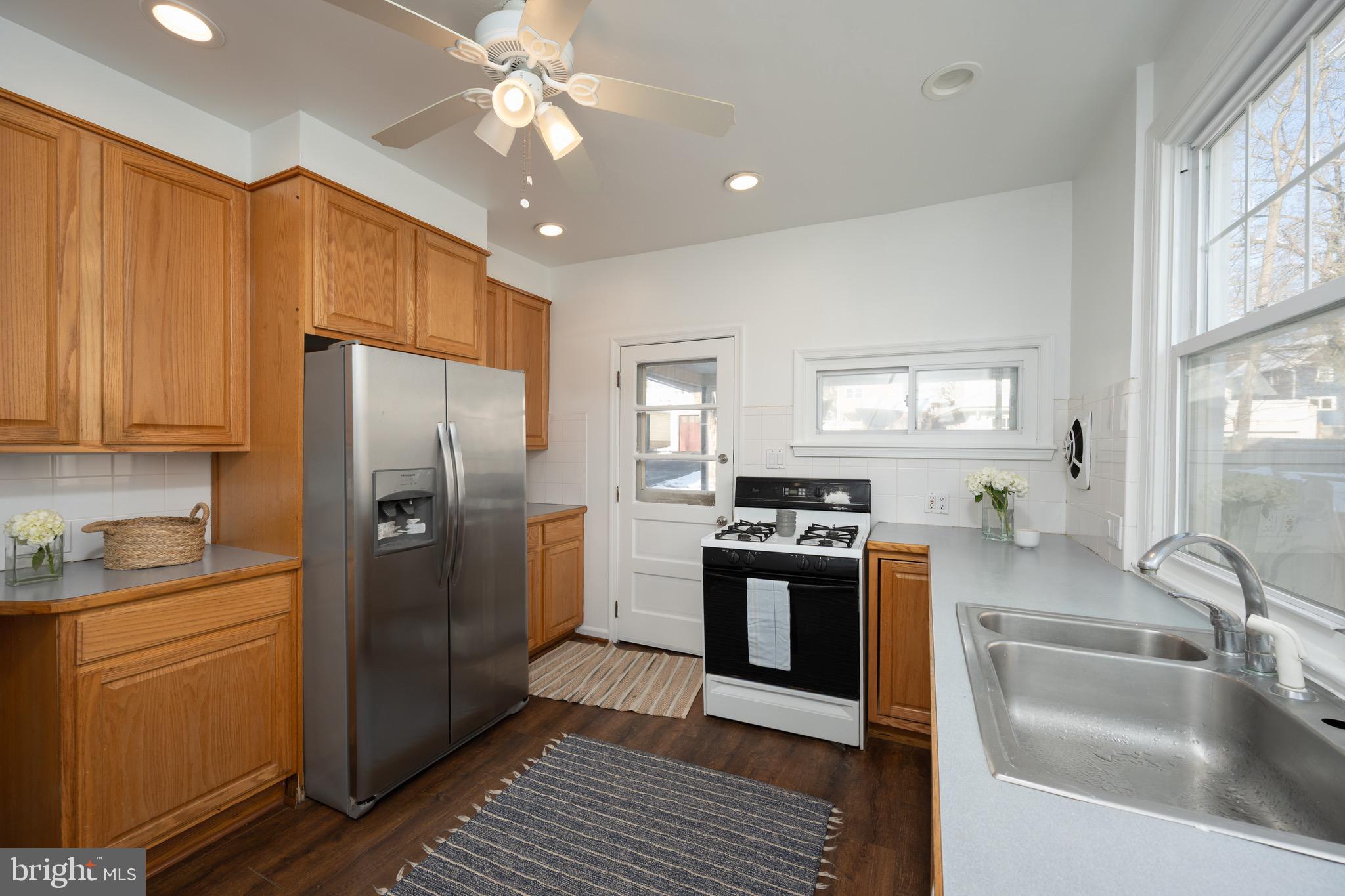 2423 Jenkintown Road Glenside, PA 19038 - Photo 13 of 29