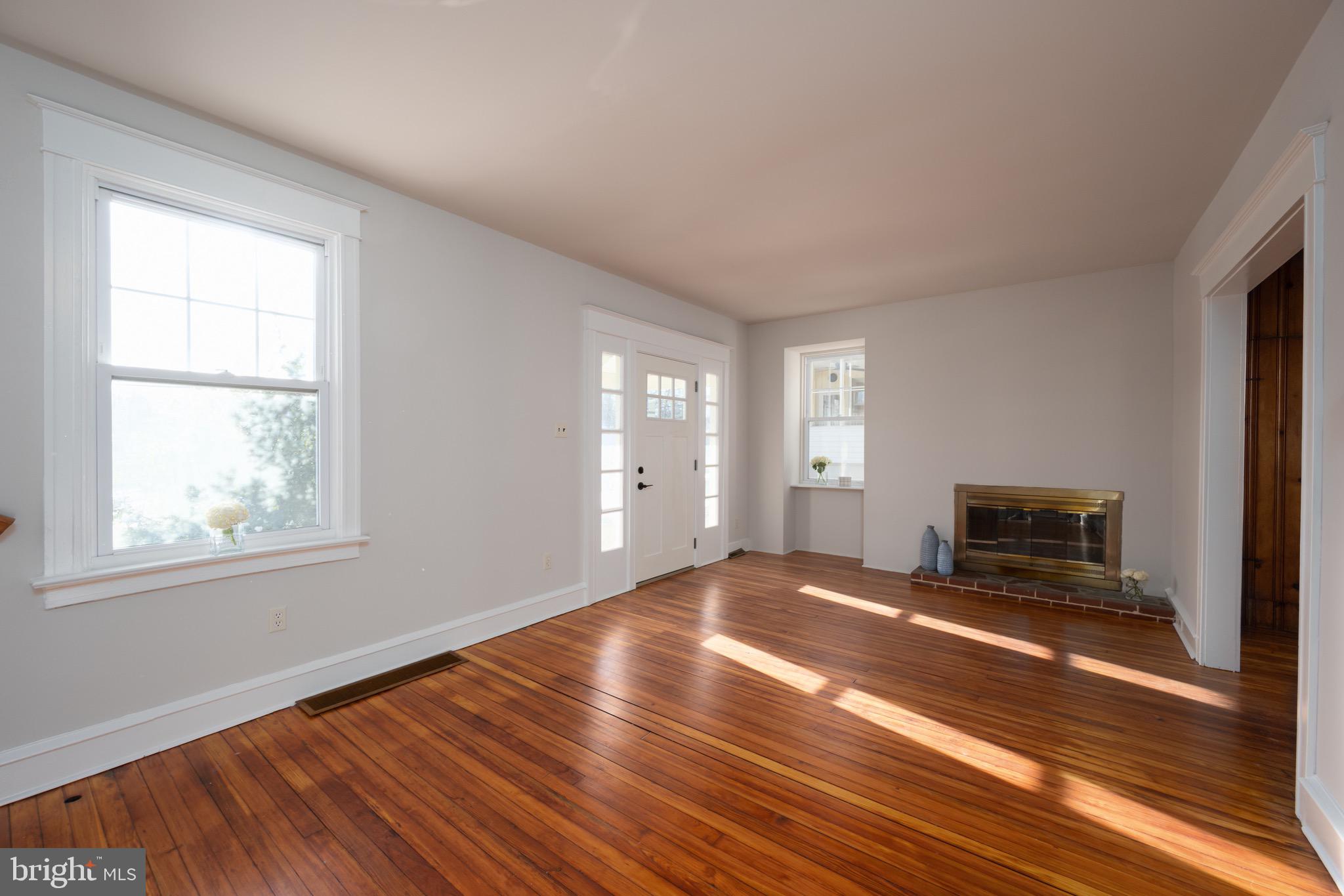 2423 Jenkintown Road Glenside, PA 19038 - Photo 5 of 29