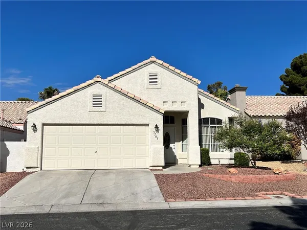 $1,905 | 5705 Cliff Point, Las Vegas, NV 89149