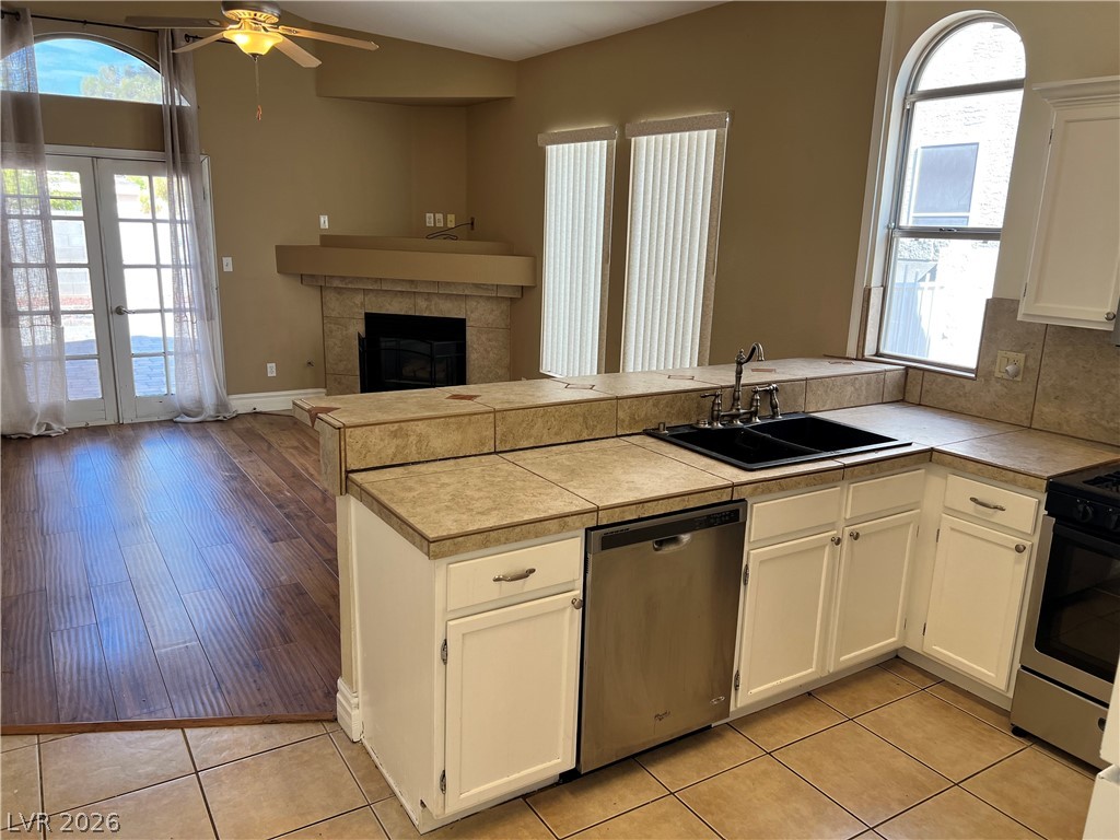 5705 Cliff Point Las Vegas, NV 89149 - Photo 6 of 15