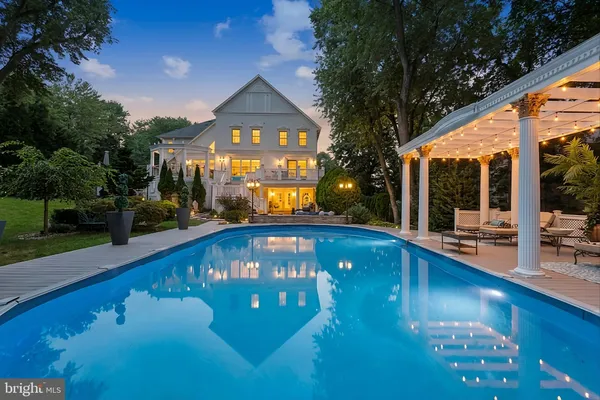 $4,800,000 | 423 Seneca Road, Great Falls, VA 22066