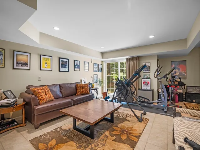 $529,000 | 3901 Knightsbridge Close, Unit 3901, Worcester, MA 01609