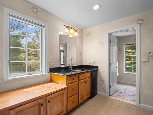 $529,000 | 3901 Knightsbridge Close, Unit 3901, Worcester, MA 01609
