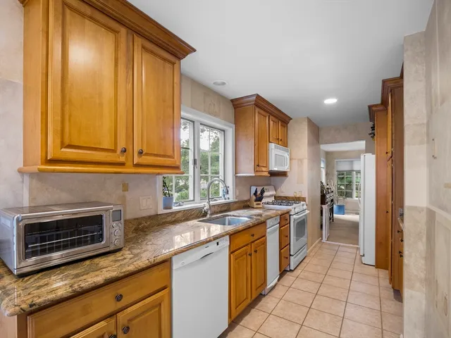 $529,000 | 3901 Knightsbridge Close, Unit 3901, Worcester, MA 01609