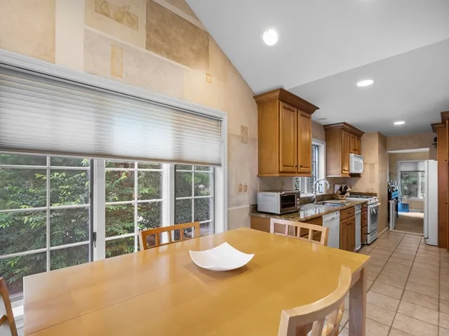 $529,000 | 3901 Knightsbridge Close, Unit 3901, Worcester, MA 01609