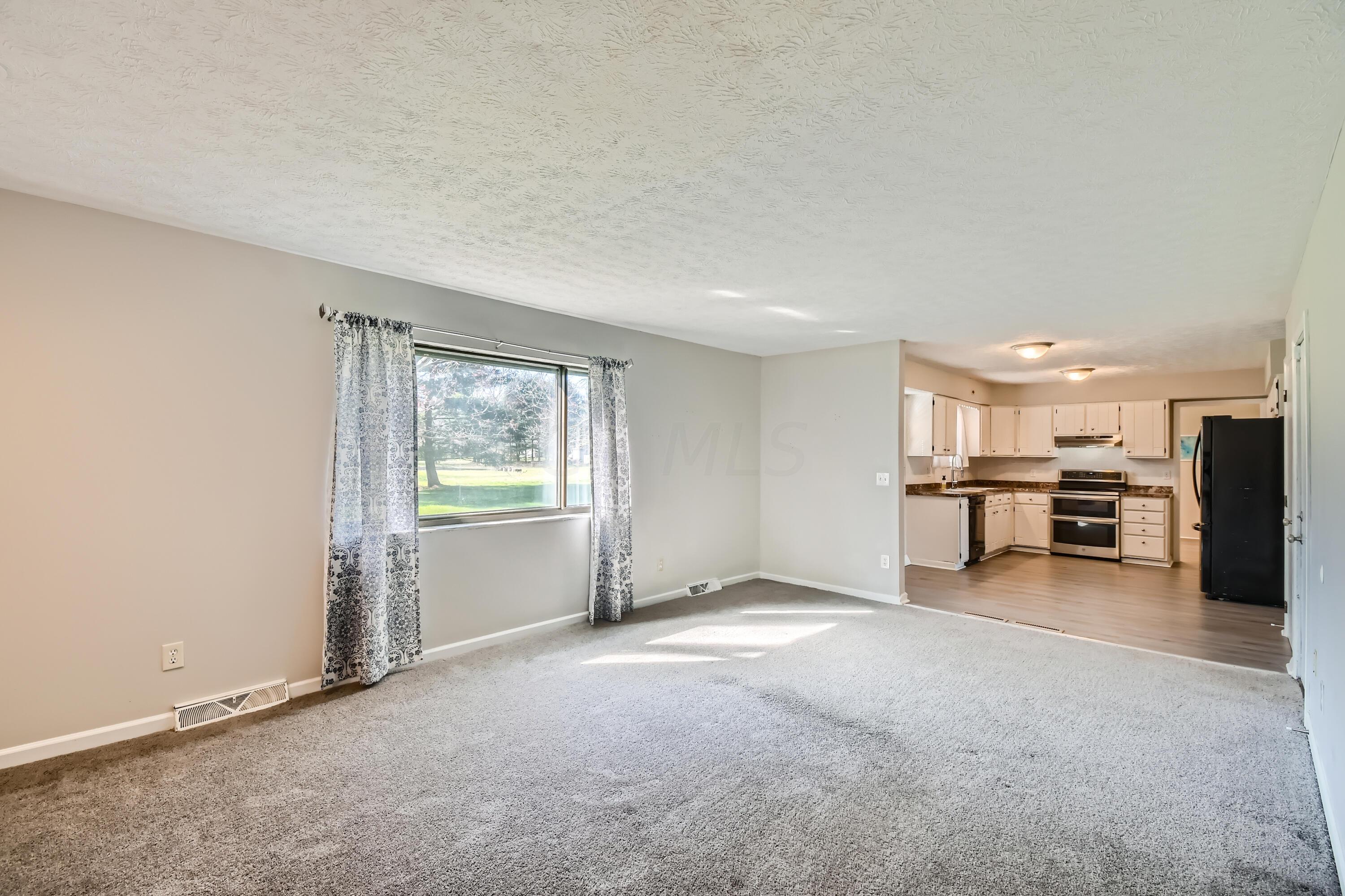 35 Busey Road Canal Winchester, OH 43110 - Photo 6 of 26 19 Family Room