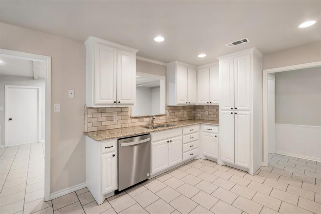 1 Oak Ridge Circle Star Harbor, TX 75148 - Photo 13 of 40