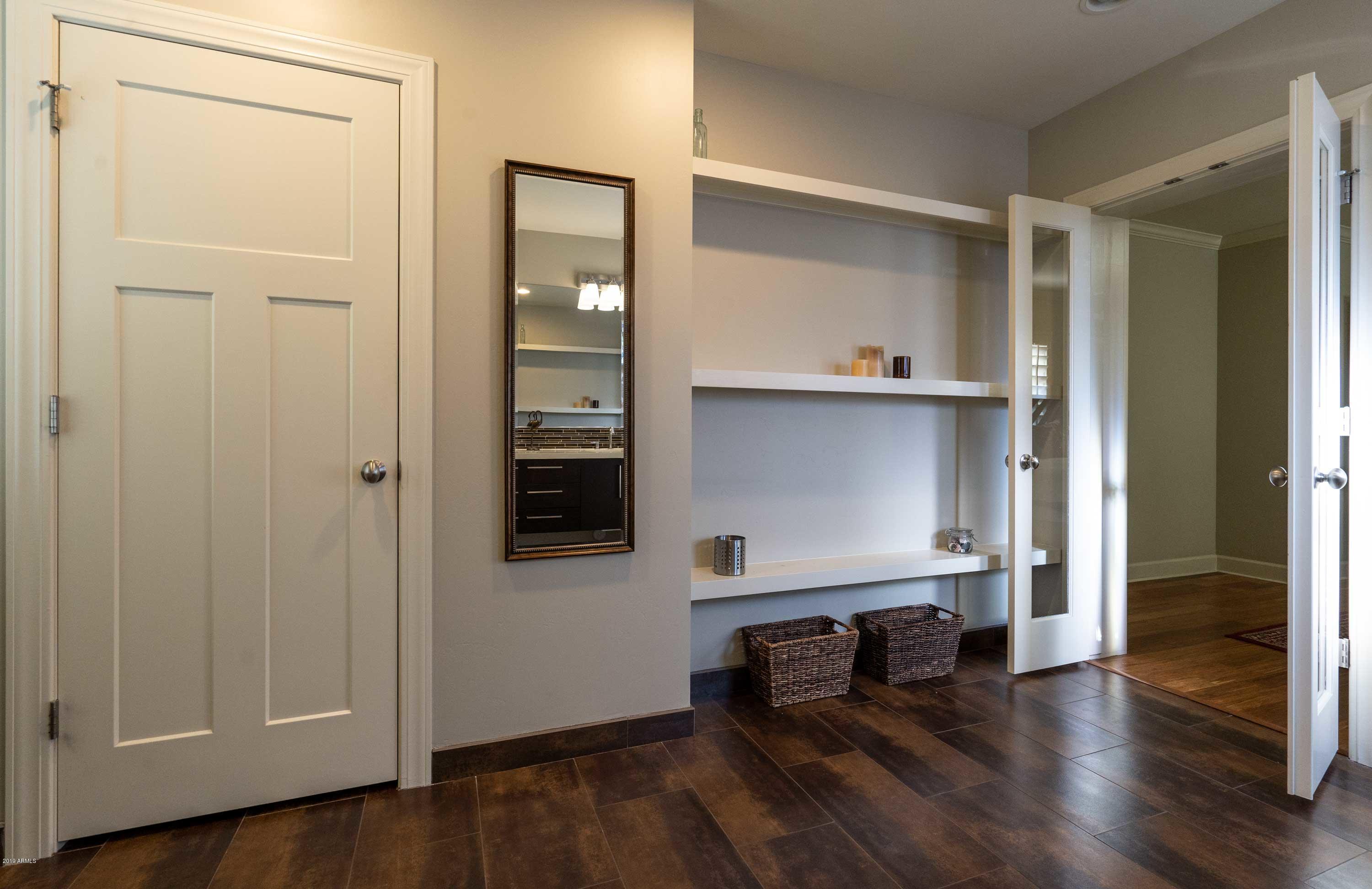 206 West Roma Avenue Phoenix, AZ 85013 - Photo 14 of 49 MBA Closet & Shelving