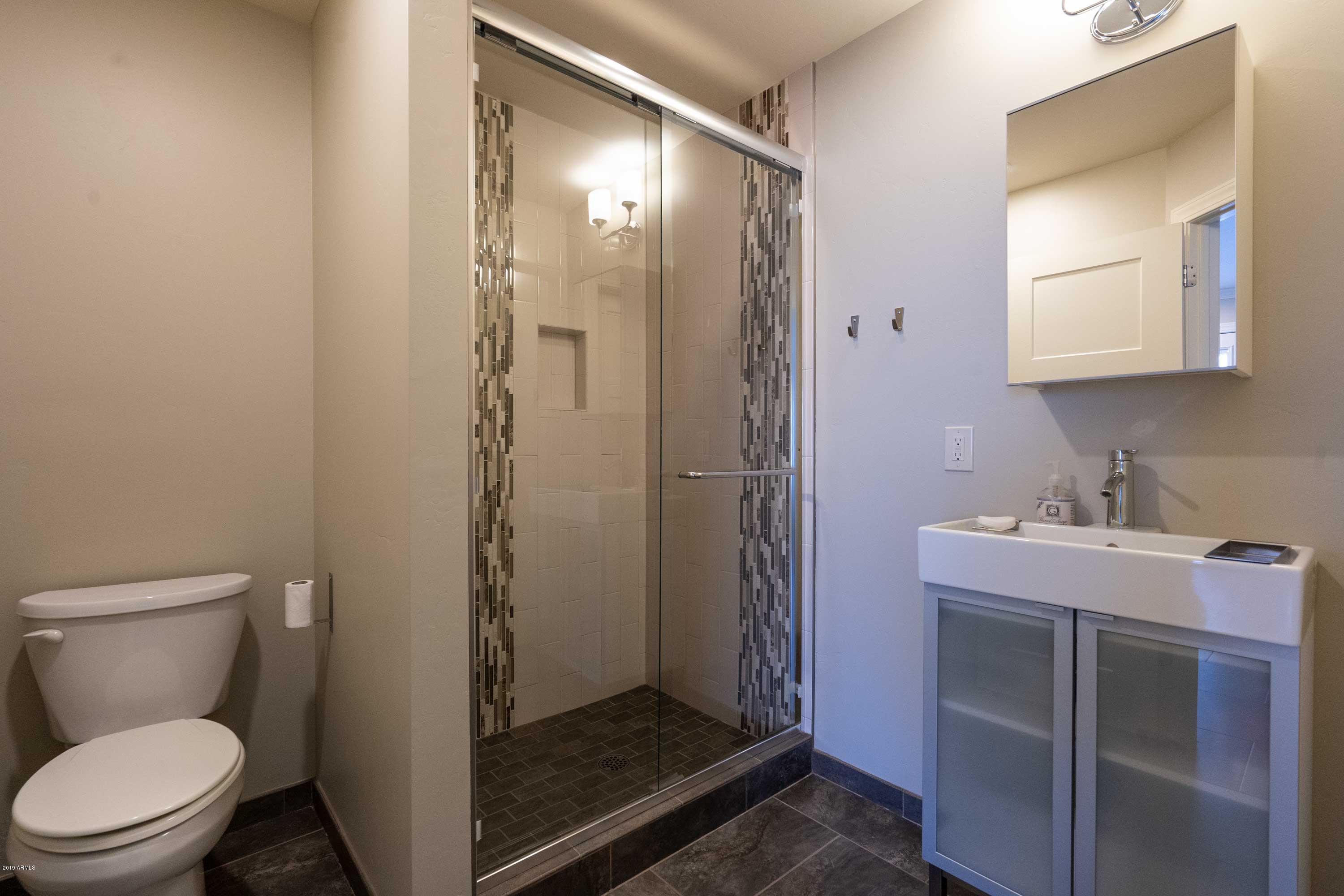 206 West Roma Avenue Phoenix, AZ 85013 - Photo 33 of 49 Studio Bathroom