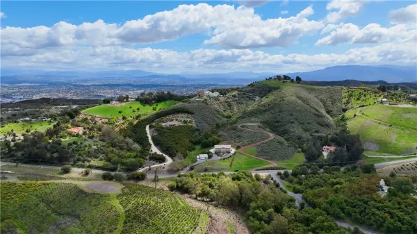 $289,000 | 11 Sandia Creek Drive, Temecula, CA 92592