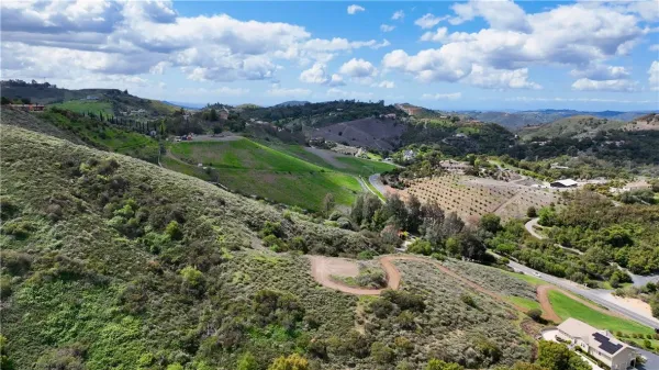 a view of a lake from a yard