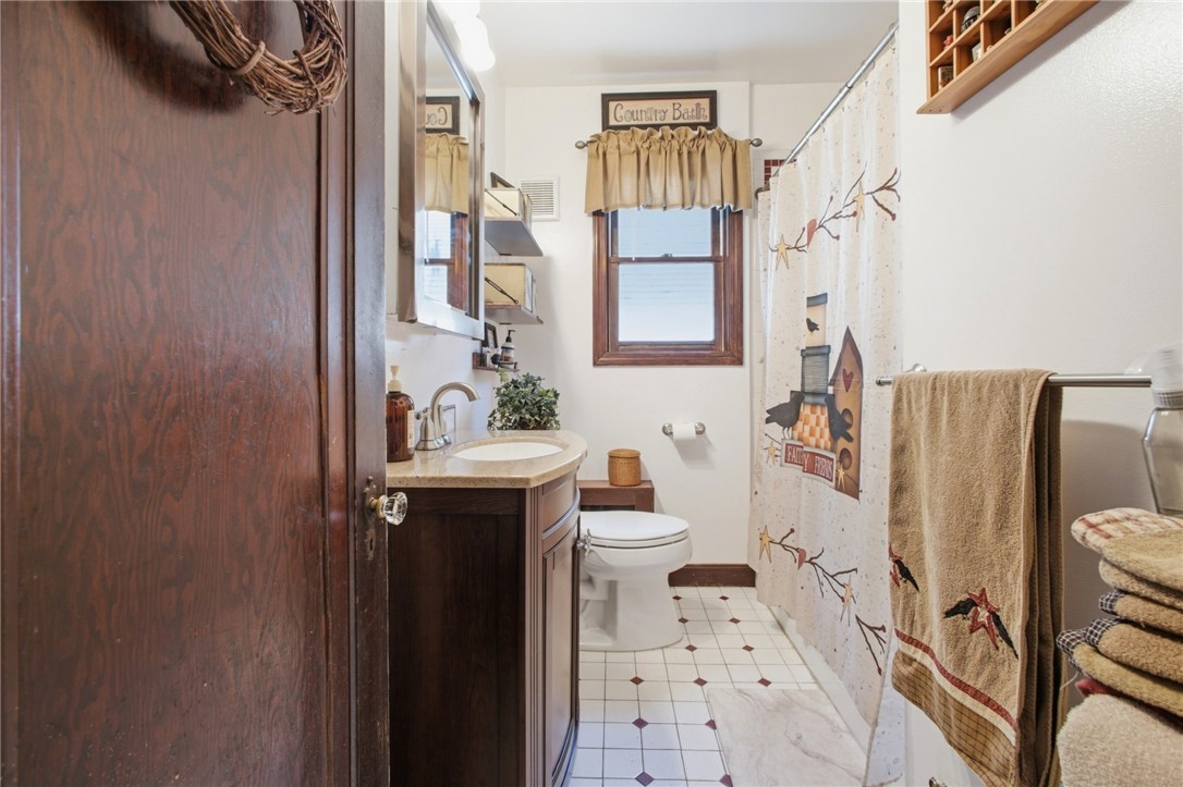 55 Edison Street Warwick, RI 02889 - Photo 11 of 28