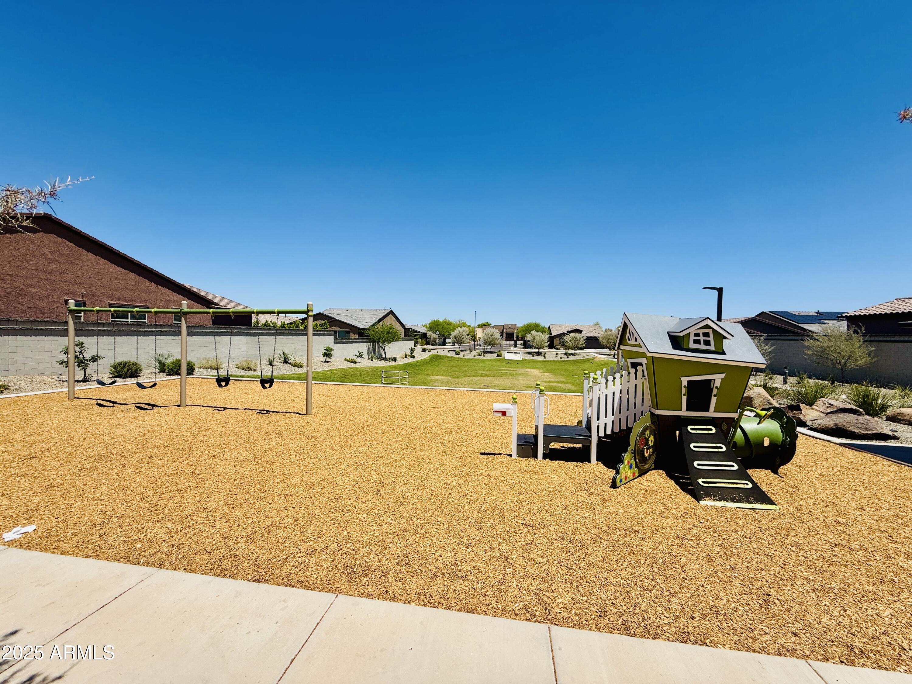 1657 West Monte Way Phoenix, AZ 85041 - Photo 28 of 28 71BFA35D-0A40-4646-8CFF-222B963AD52F_1_2