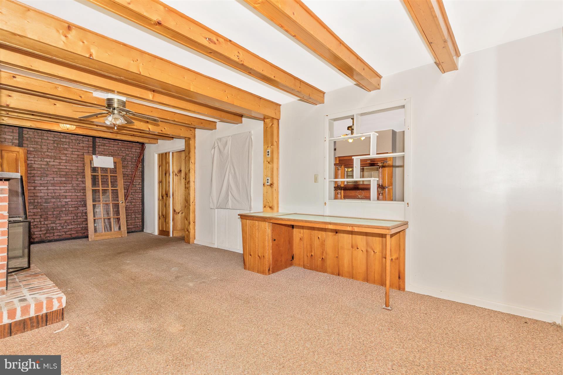 5405 Buffalo Road Mount Airy, MD 21771 - Photo 11 of 30 Family Room
