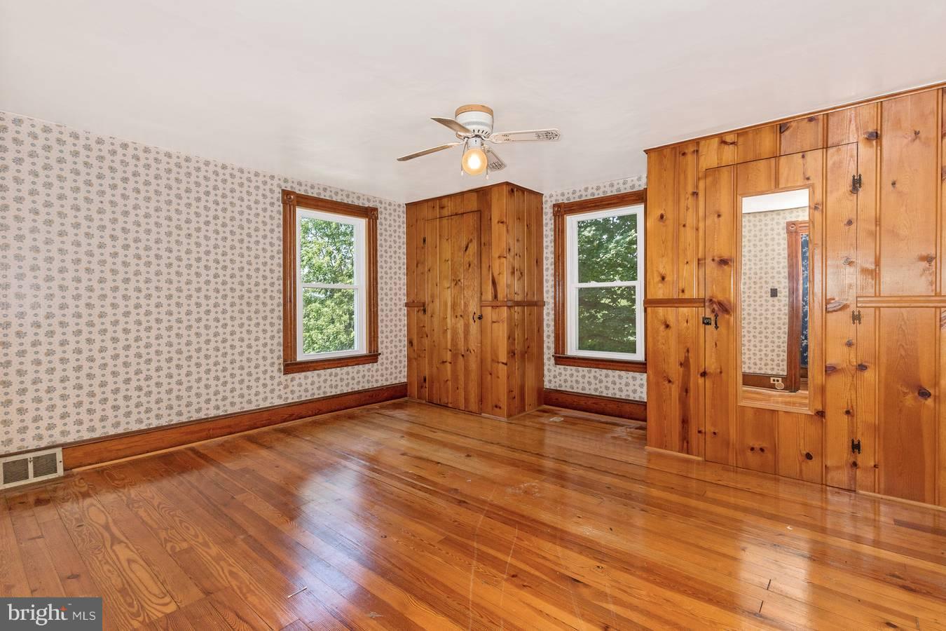 5405 Buffalo Road Mount Airy, MD 21771 - Photo 19 of 30 Bedroom