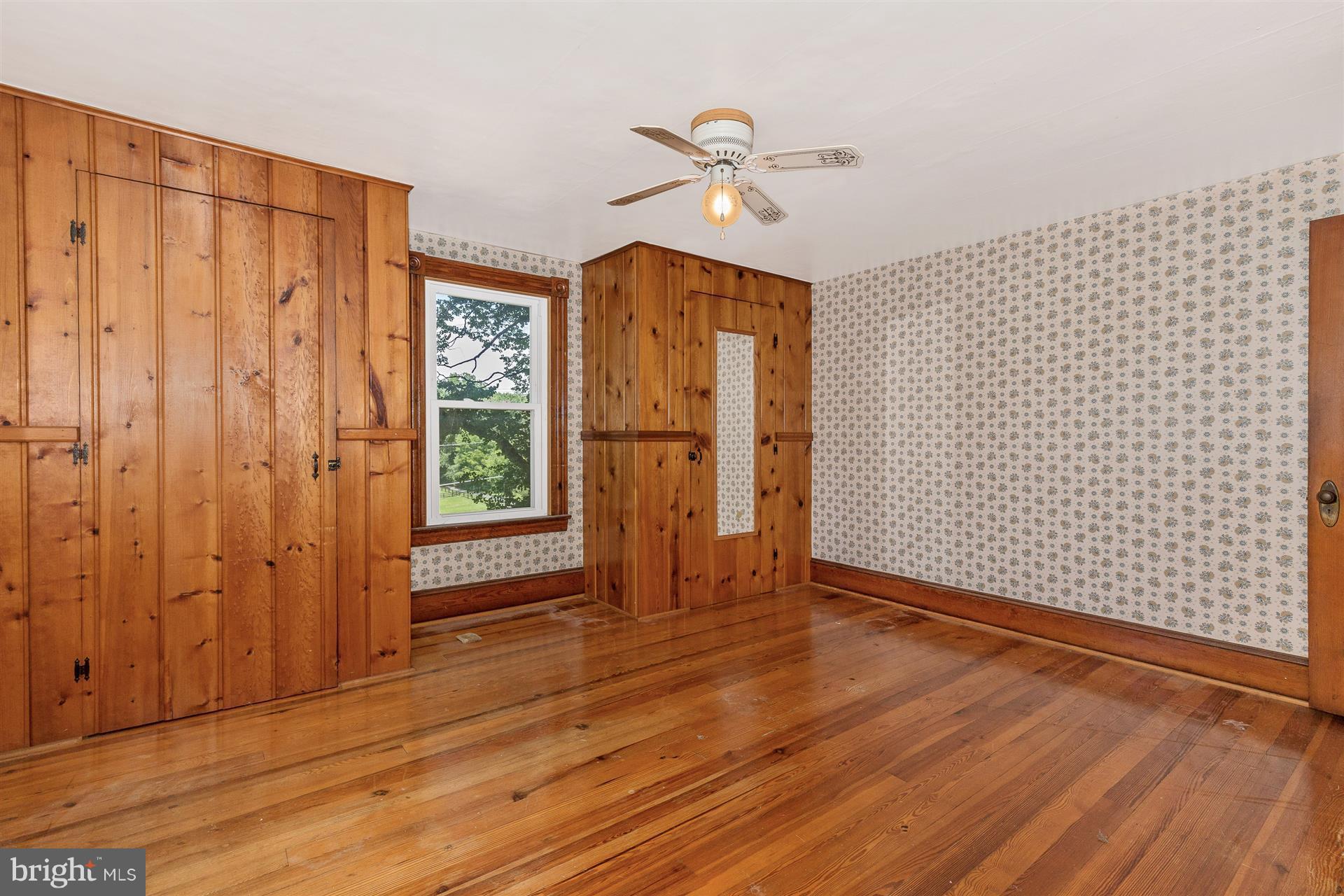 5405 Buffalo Road Mount Airy, MD 21771 - Photo 20 of 30 Bedroom