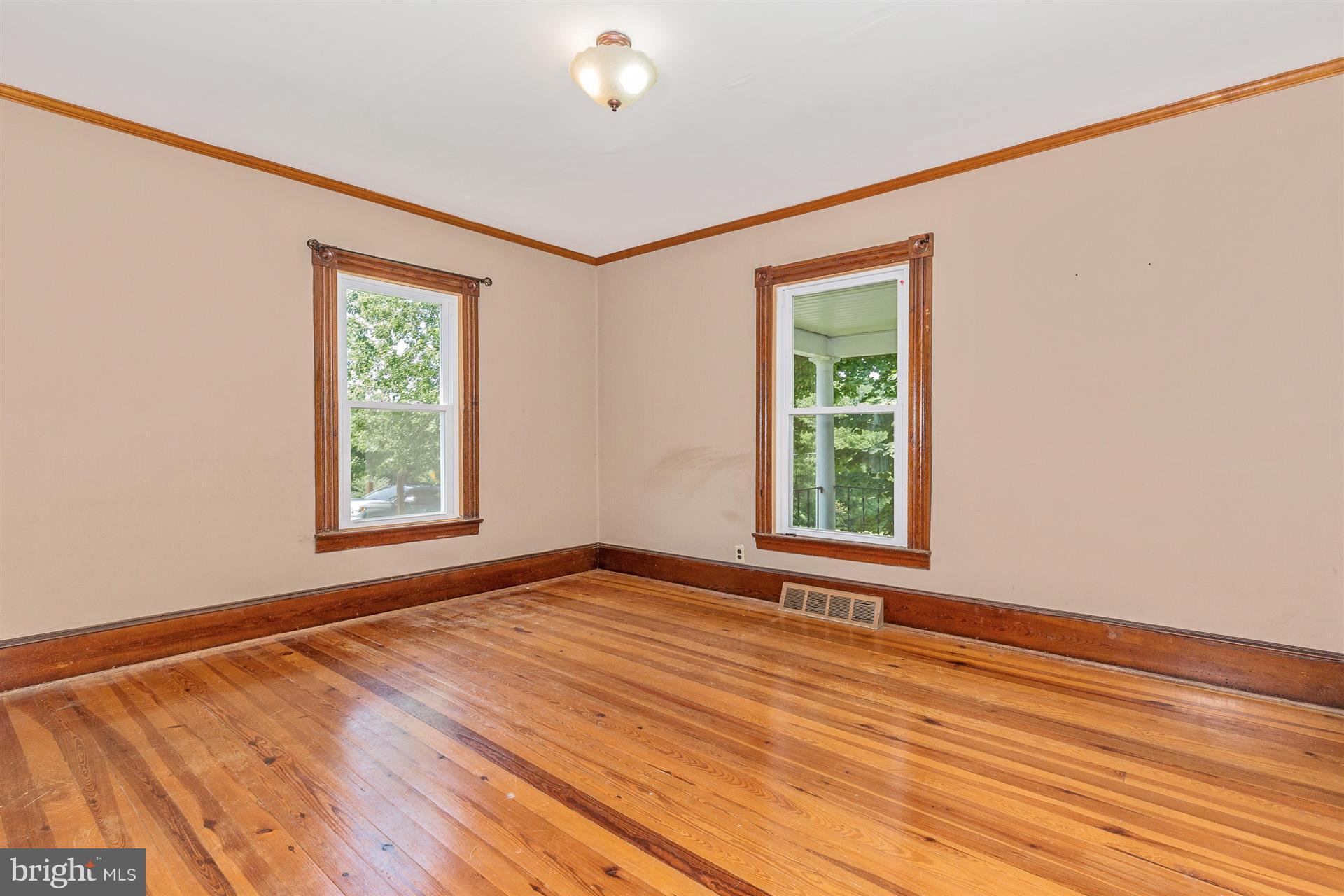 5405 Buffalo Road Mount Airy, MD 21771 - Photo 4 of 30 Dining Room