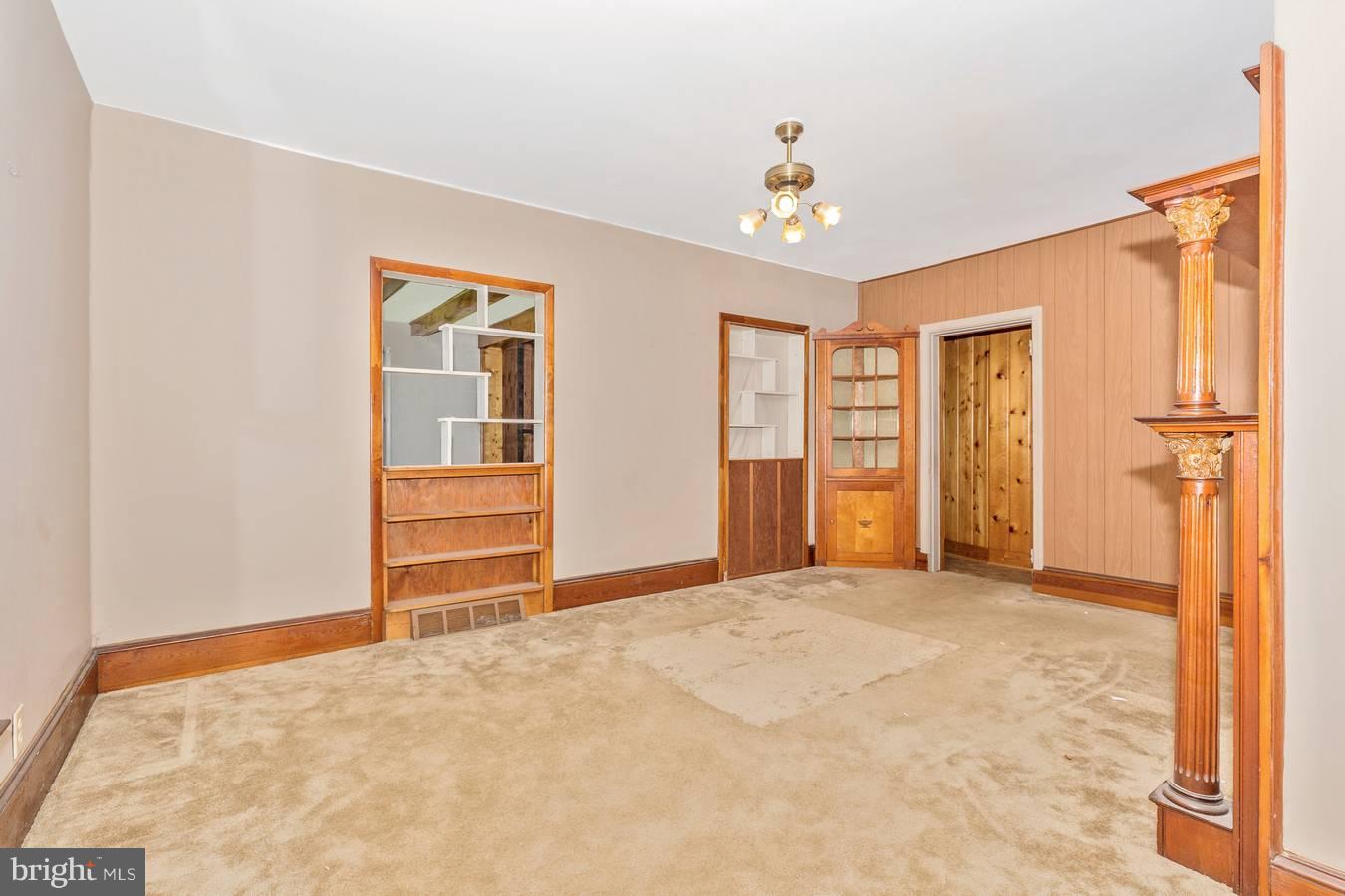 5405 Buffalo Road Mount Airy, MD 21771 - Photo 7 of 30 Living Room