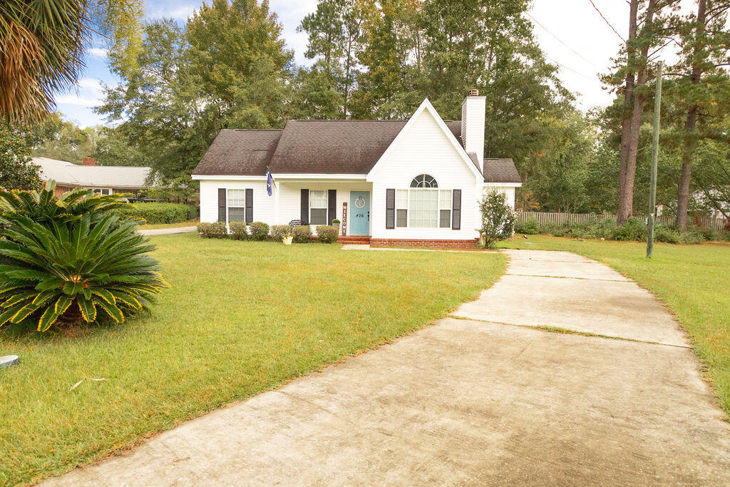 406 Ravenwood Road Walterboro, SC 29488 - Photo 1 of 26 3T6A1562